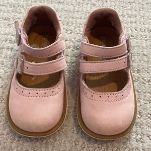 Stride rite pink shoes